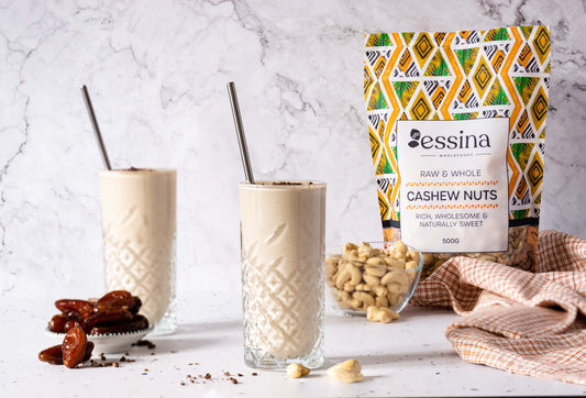 Smoothie with Dates and Cashews